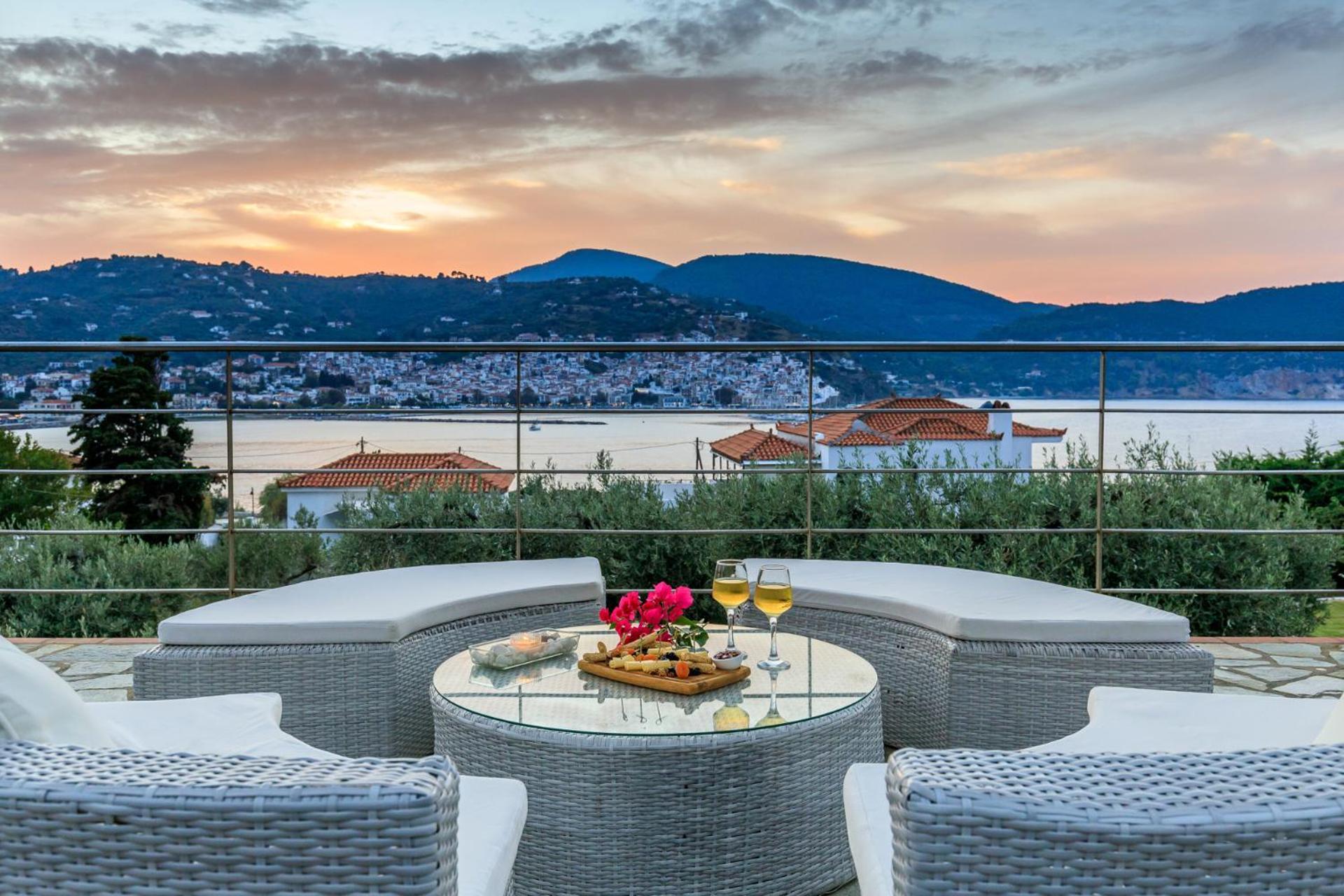 Ourania Studios & Apartments Skopelos Town Exterior foto